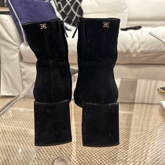 Sam Edelman black suede DARIA booties - Picture 2 of 6